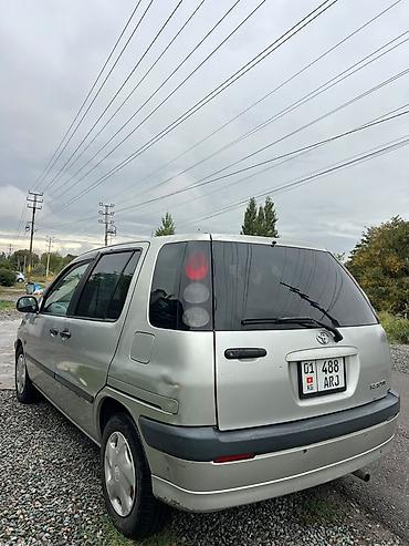 Toyota: Toyota Raum: 2000 г., 1.5 л, Автомат, Бензин, Хэтчбэк — 3