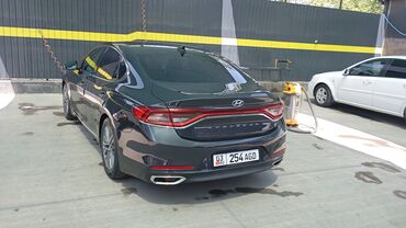 фары опель вектра б: Hyundai Grandeur: 2018 г., Седан