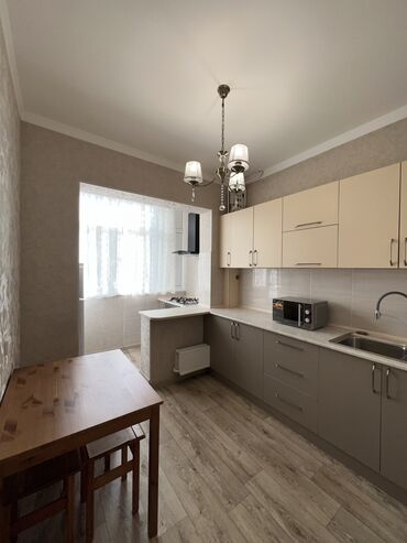 аренда помещения салон: 4 комнаты, 79 м², 105 серия, 1 этаж, Евроремонт