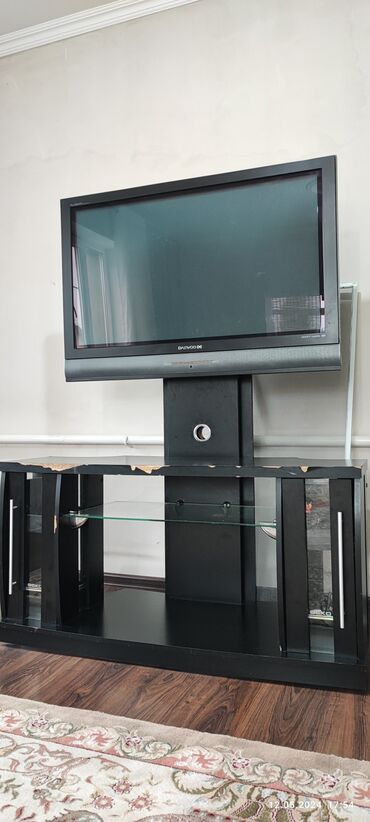 телевизор джунхай: Продаю 2 телевизора б/у: Sony 27", Daewoo 43" с подставкой. Требуется