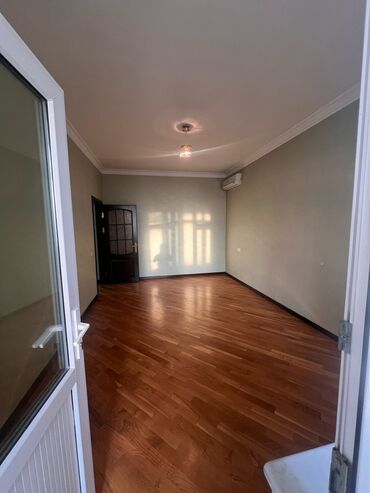 Yeni tikili: 4-cü mikrorayon, 3 otaqlı, Yeni tikili, m. Memar Əcəmi, 3 kv. m -da lalafo.az — 12 Yeni tikili: 4-cü mikrorayon, 3 otaqlı, Yeni tikili, m. Memar Əcəmi, 3 kv. m — 12