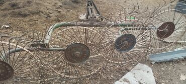 Traktorlar: Traktor və əlavə aqreqat - Model: MTZ tipli kabinalı traktor (yan — 9