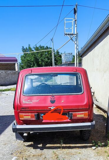 gencede zapi satilir: VAZ (LADA) 4x4 Niva: 1.6 l | 1980 il | 2247847 km Kabriolet