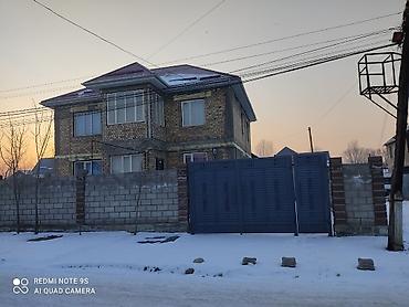 Продажа коттеджей и домов: Продается дом в Ак-орго. Есть все условия и газовое отопление — 15