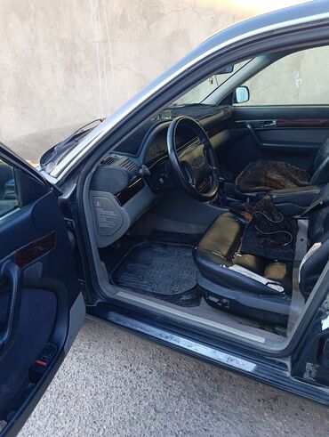 Audi: Audi A6: 1997 г., 2.6 л, Механика, Газ, Седан — 4