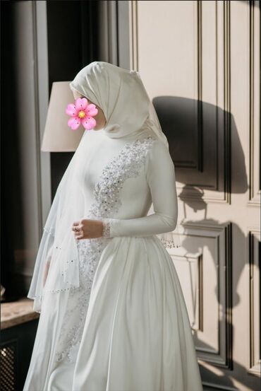 жакет из атласа: Продаю свадебное платье размер 44-46р Ручной пошив из дорогого