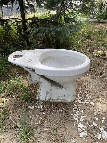 туалет жумуш: Унитаз Полго орнотуу, Материалы: Фаянс — 3