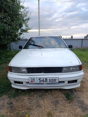 срв машина: Mitsubishi Lancer: 1990 г., 1.5 л, Механика, Бензин, Седан