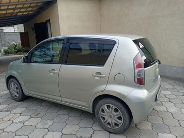 corolla runx: Daihatsu : 2005 г., 1 л, Автомат, Бензин