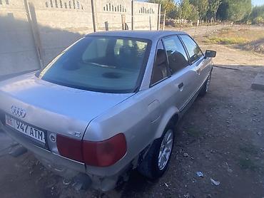 Audi 80: 1992 г., 2 л, Механика, Седан