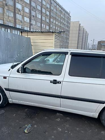 Volkswagen: Volkswagen Golf: 1993 г., 1.8 л, Механика, Бензин, Хэтчбэк — 10
