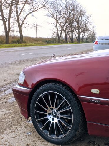 Mercedes-Benz: Mercedes-Benz C 200: 2 l | 1999 il Sedan — 4