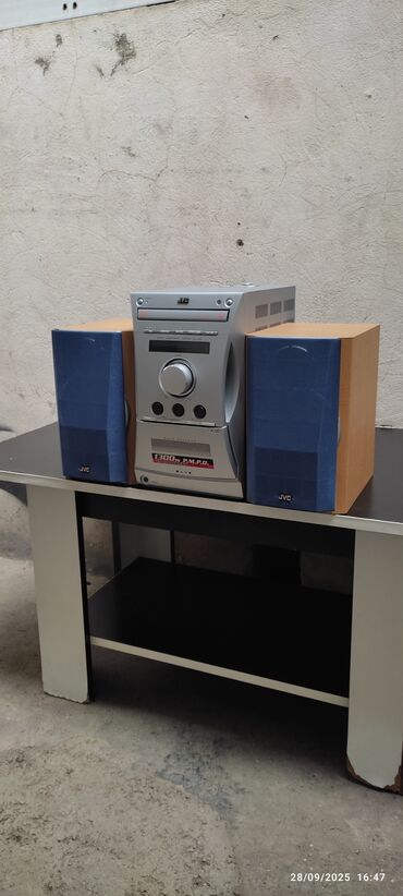 профессиональная аппаратура музыкальная: Orginal made in Malaysia JVC UX L46V musiqi mərkəzi satılır. ideal və