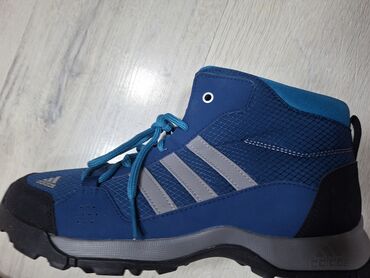 Women's Sneakers and athletic shoes: Adidas, 39 — 3
