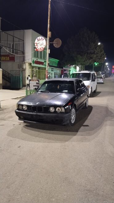34 е: BMW 5 series: 1990 г., 2 л, Механика, Бензин, Седан