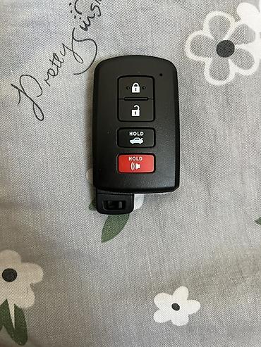 трекер авто: Смарт-ключ (брелок) для автомобиля TOYOTA 
УНЕВЕРСАЛ — 1
