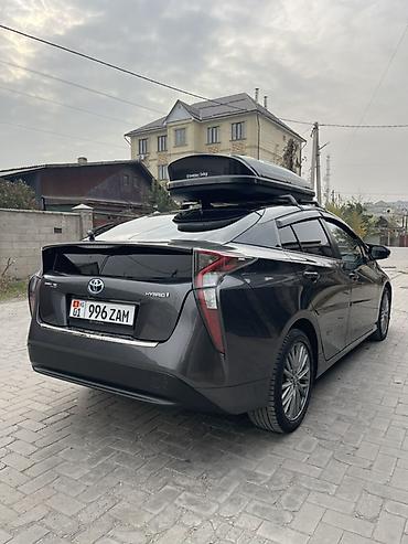 avensis 2001: Toyota Prius: 2017 г., 1.6 л, Гибрид, Хэтчбэк — 2