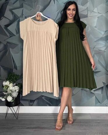 iznajmljivanje haljina laura – слике: 4XL (EU 48), 5XL (EU 50), 6XL (EU 52), bоја - Zelena, Oversize, Kratkih rukava