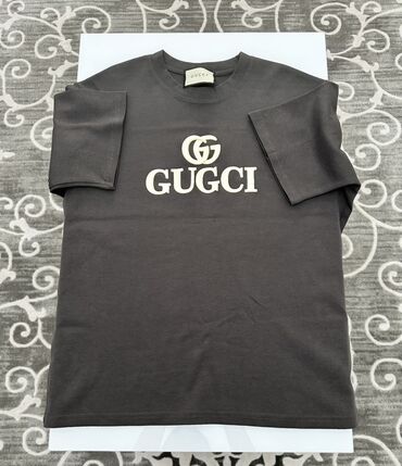 гуччи одежда мужская: Мужская футболка, Gucci, Новый, цвет - Серый