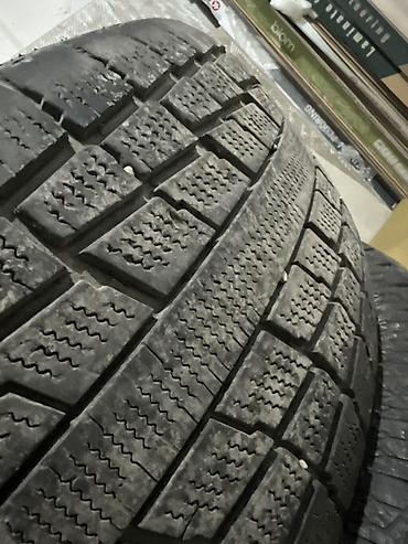 Шиналар жана дисктер: Зимние шины 265/65 R17 Комплект из 3 шт. В отличном состоянии — 2