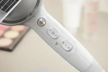 Fenovi za kosu: Tehničke Karakteristike Snaga 2100Performanse 2400Brzina vazduha — 12