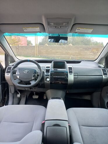 Toyota: Salam ideal prius axtaran müştərilər. 188000 mil orjinal probeq — 8