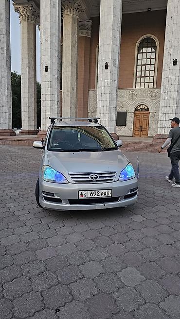 2003: Toyota Ipsum: 2003 г., 2.4 л, Автомат, Бензин, Универсал — 1