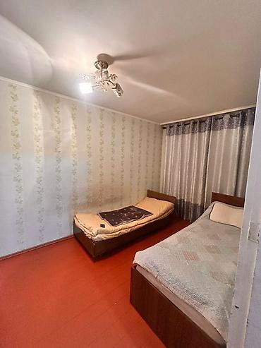 Продажа квартир: Продается 3-х комнатная квартира на 3 этаже в городе Кара Балта Без — 2
