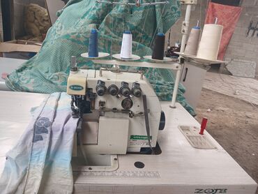 бытовой техника бу: Швейная машина