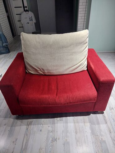 двух спалний диван: Модульный диван, цвет - Красный, Б/у
