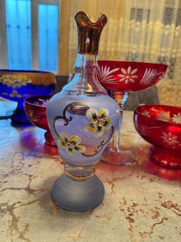 Beşiklər: Oğlan və qız üçün, Dördbucaq, Beşik, Dəstsiz, Matras ilə, Yellənmə mexanizm ilə — 8