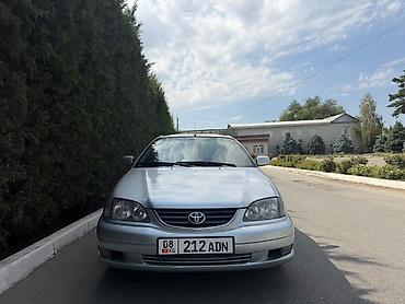 Toyota Avensis: 2002 г. — 2
