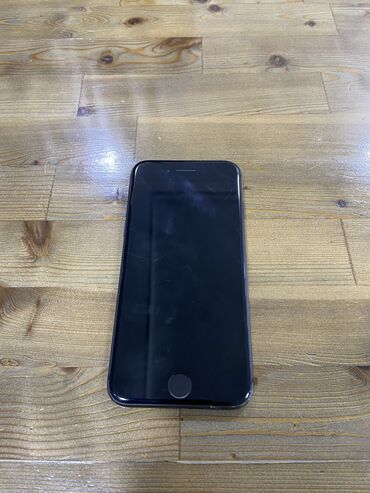 Apple iPhone: IPhone 8, Б/у, 64 ГБ, 75 %