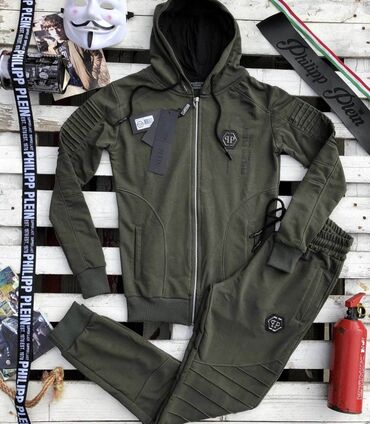 Gornji i donji deo: Dostupne
Pitati za velicinu
Alb brendirana garderoba
4200 — 4