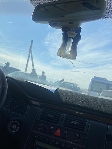 Mercedes-Benz: Mercedes-Benz E-Class: 1995 г., 3.2 л, Автомат, Бензин, Седан — 10