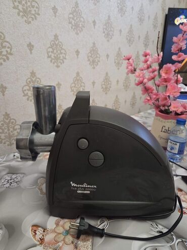 ət cəkən maşını: Мясорубка Moulinex, 2000 Вт, С реверсом, Б/у