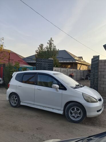 машины фит: Honda Fit: 2005 г., 1.3 л, Вариатор, Бензин, Хетчбек
