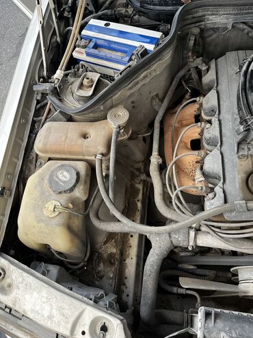 Mercedes-Benz: Mercedes-Benz 190: 2 l | 1991 il Sedan — 22