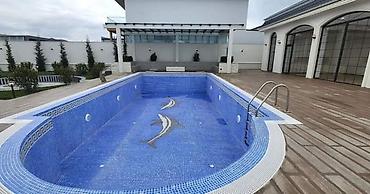 Həyət evləri və villaların satışı: Hovuzlu bağ evi – geniş həyət və müasir interyer - 2 mərtəbəli — 5