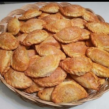 САМСА С КУРИЦЕЙ 50 сом САМСА СЫРОМ 55 сом КУРНИКИ 55 сом ПИРОЖКИ