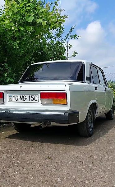 hunday disk teker: Model: Lada Riva/VAZ 2107 sedan Rəng: Ağ Kuzov: 4 qapılı, klassik — 2