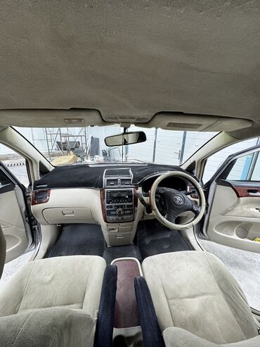 Toyota: Toyota Ipsum: 2001 г., 2.4 л, Автомат, Газ, Минивэн — 9