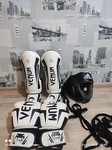 Перчатки: 5 dəfə İşlənmiş.Əlcək 14 oz.Ayaqliq L razmer kask və bint — 2