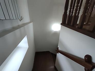 Продажа отелей и хостелов: Продается дом из 3 этажей (1 из них цокольный) для любого бизнеса — 46