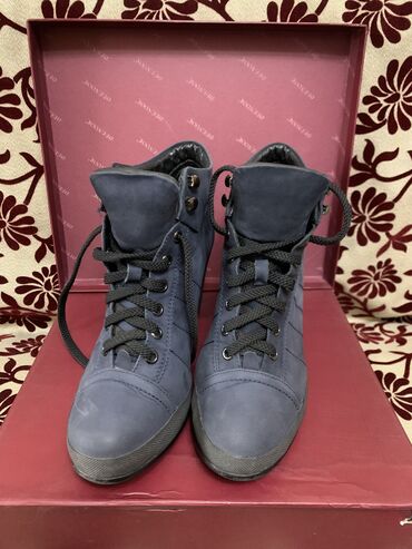 босаножки на каблуках in Кыргызстан | САПОГИ: Туфли на каблуках. Состояние хорошее. Размер 40