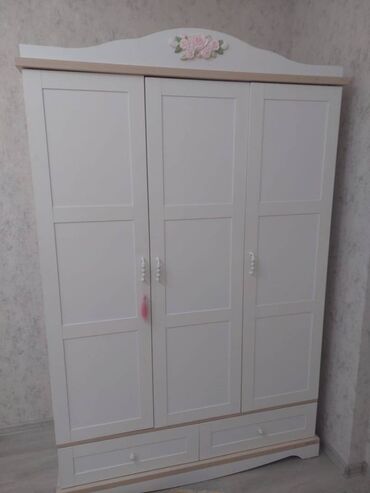 Uzunmüddətli kirayə mənzillər: Nərimanov rayonu, Təbriz küçəsində (keçmiş Çapayev) 4 otaqlı, 97 kv.m -da lalafo.az — 8 Uzunmüddətli kirayə mənzillər: Nərimanov rayonu, Təbriz küçəsində (keçmiş Çapayev) 4 otaqlı, 97 kv.m — 8