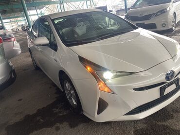 Toyota Prius: 2017 г., 1.8 л, Вариатор, Гибрид, Хэтчбэк