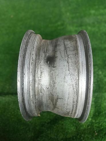 Диски: Литой колесный диск R15x8J. Характеристики и особенности: - диаметр — 2