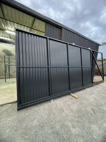 Откатные ворота: Откатные ворота с калиткой и навесом - Тип: откатная конструкция на at lalafo.kg — 9 Откатные ворота: Откатные ворота с калиткой и навесом - Тип: откатная конструкция на — 9