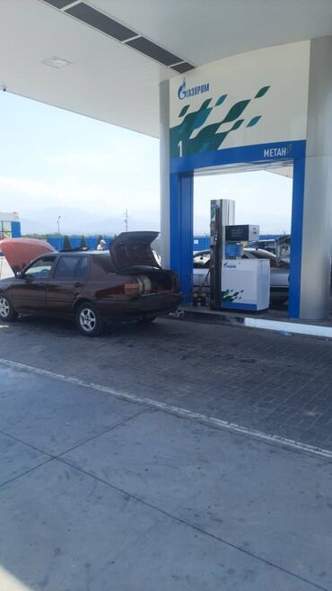скутеры новые: Volkswagen Vento: 1992 г., 1.8 л, Механика, Газ, Седан